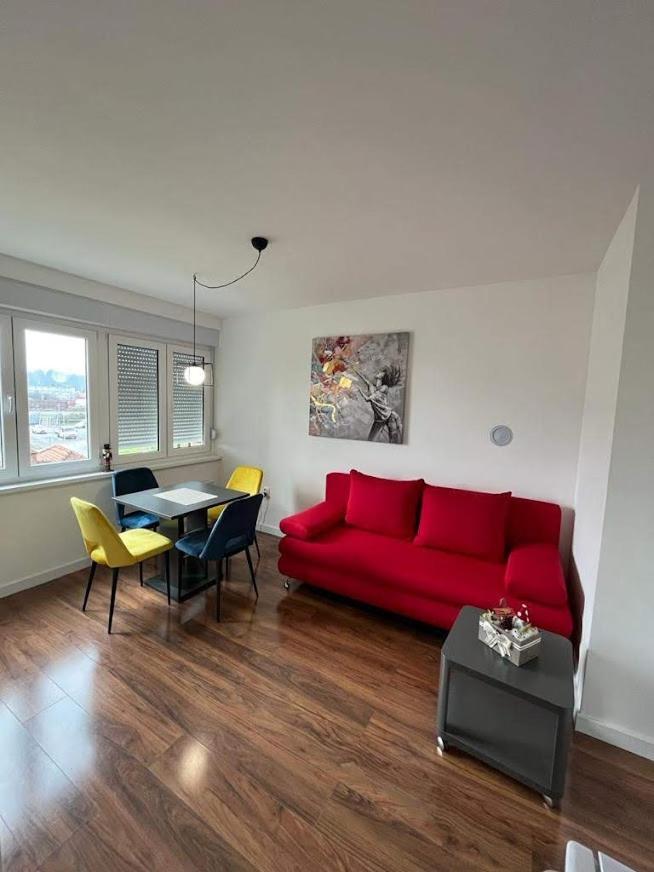 Apartment Four Pearls *